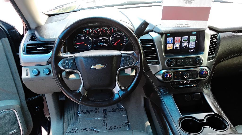 2019 Chevrolet Suburban Image 12