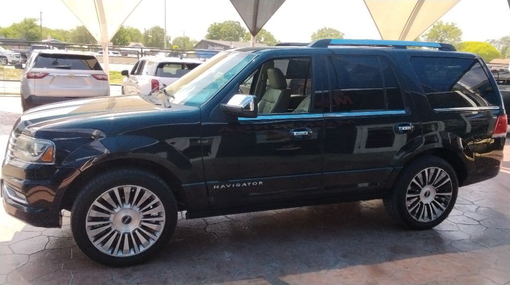 2015 Lincoln Navigator Image 4