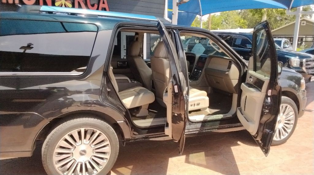 2015 Lincoln Navigator Image 6