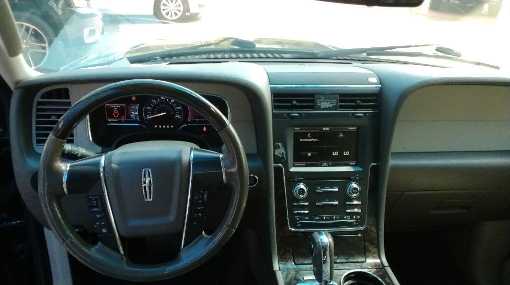2015 Lincoln Navigator Image 11