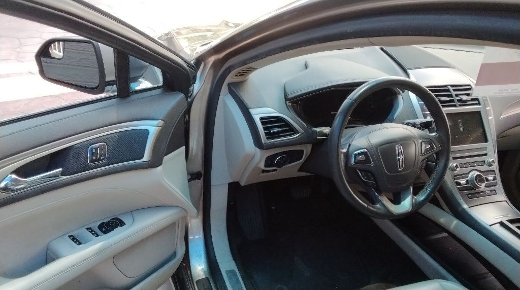 2018 Lincoln MKZ Image 11