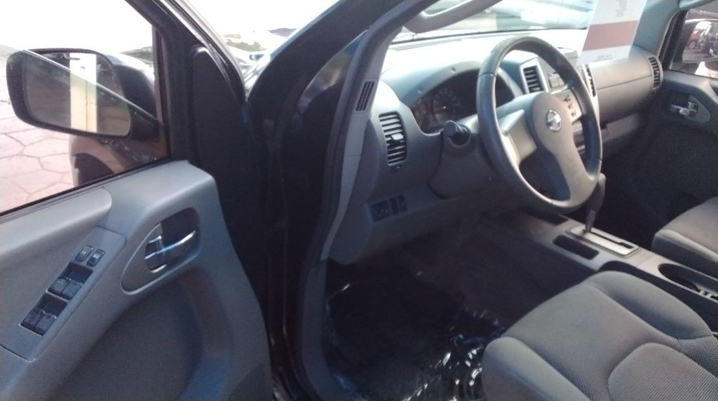 2009 Nissan Frontier Image 9