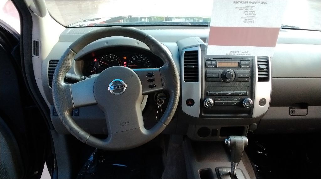 2009 Nissan Frontier Image 13