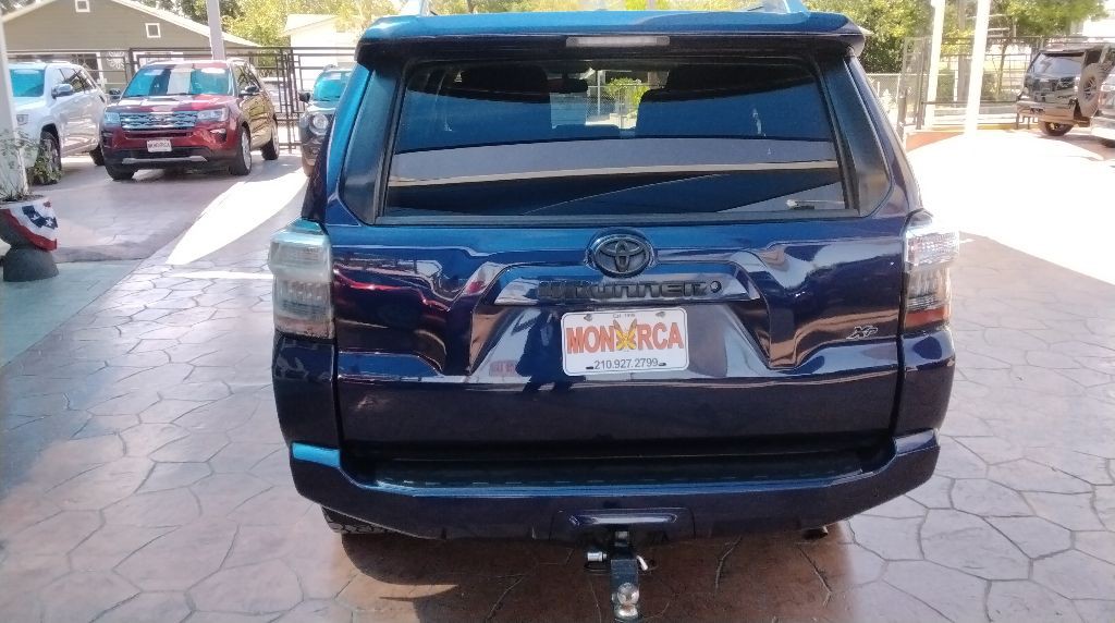 2016 Toyota 4Runner Image 8