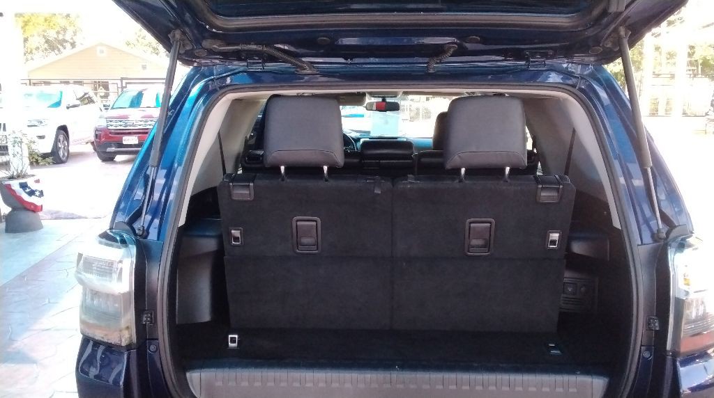 2016 Toyota 4Runner Image 9