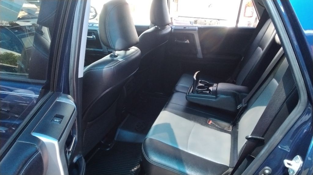 2016 Toyota 4Runner Image 11