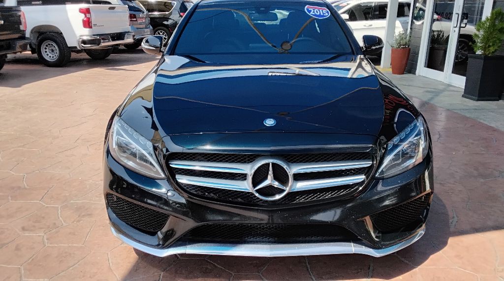 2015 Mercedes-Benz C-Class Image 3
