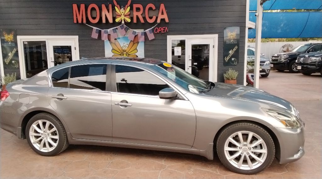 2013 INFINITI G37 Image 1