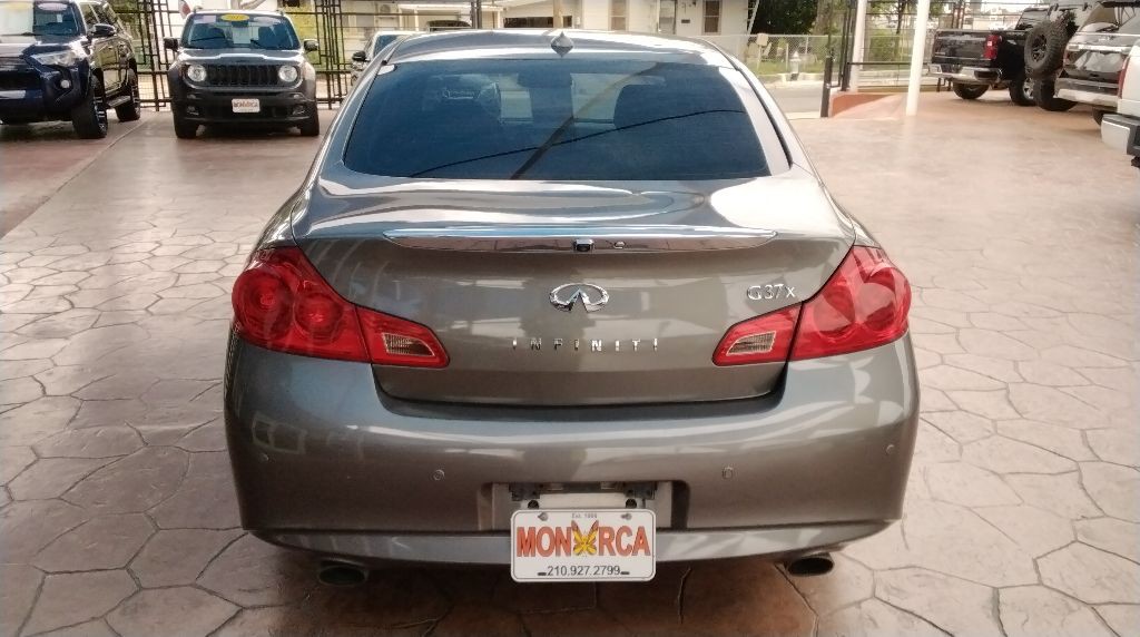 2013 INFINITI G37 Image 7