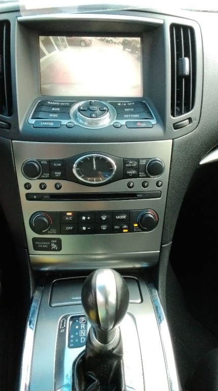 2013 INFINITI G37 Image 12