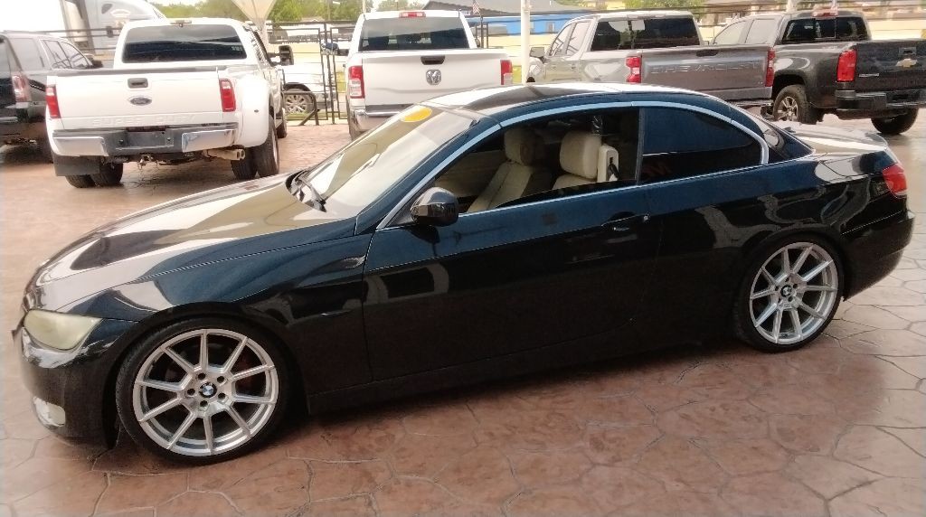 2010 BMW 3 Series Image 4