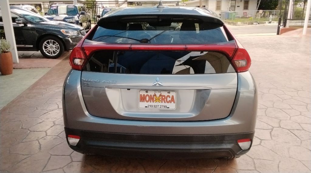 2020 Mitsubishi Eclipse Image 8