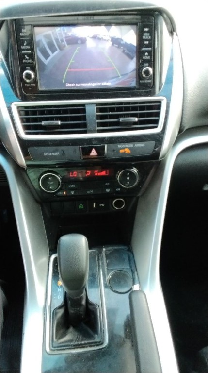 2020 Mitsubishi Eclipse Image 10