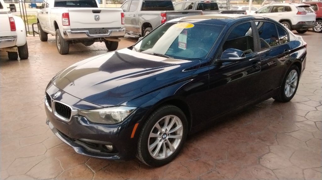 2017 BMW 3 Series Image 3