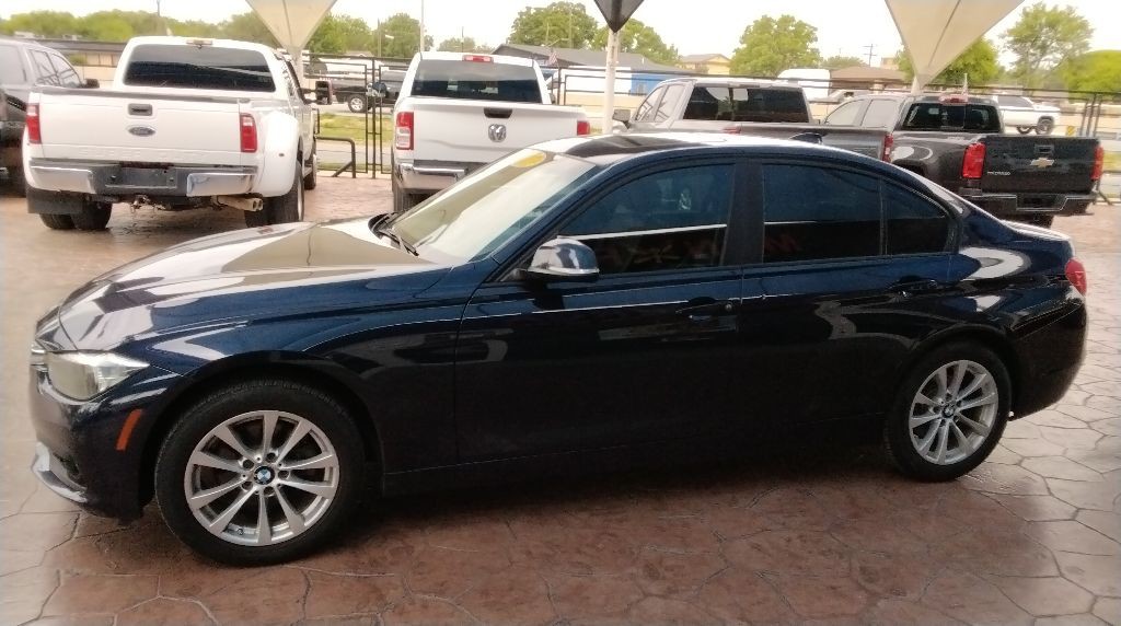 2017 BMW 3 Series Image 5