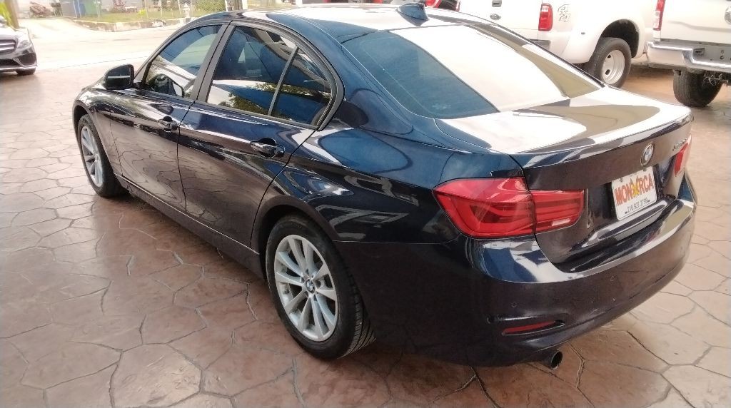 2017 BMW 3 Series Image 8