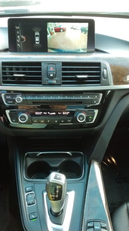 2017 BMW 3 Series Image 10