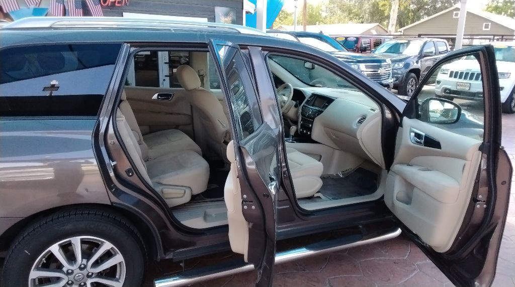 2015 Nissan Pathfinder Image 6