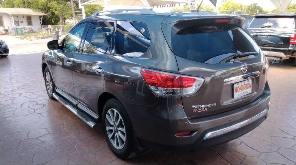 2015 Nissan Pathfinder Image 9