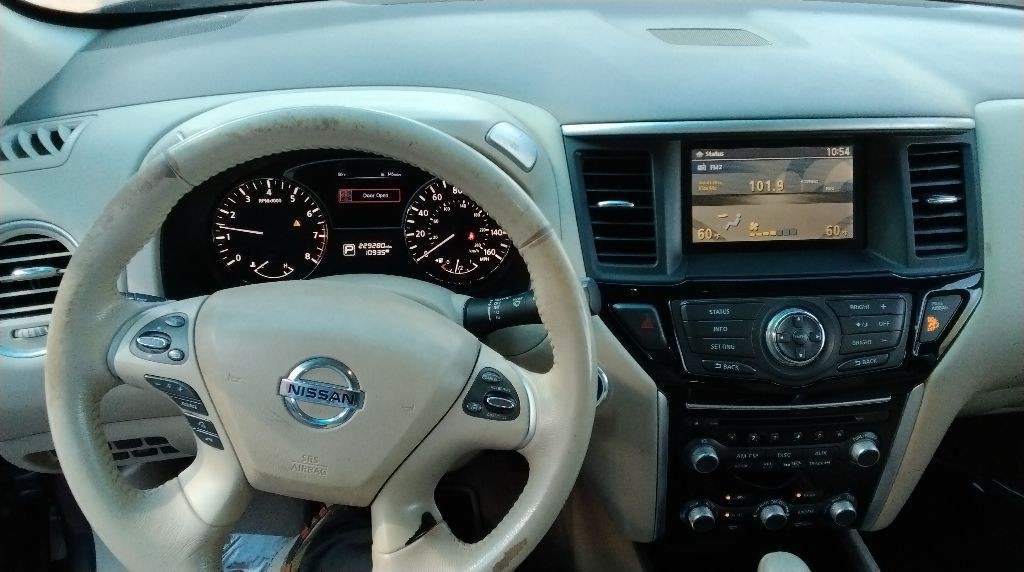 2015 Nissan Pathfinder Image 13