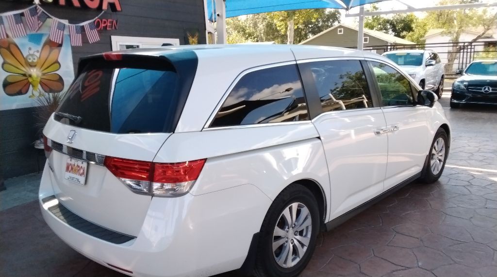2015 Honda Odyssey Image 2
