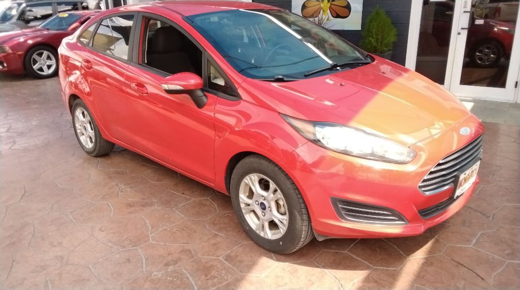2015 Ford Fiesta Image 4