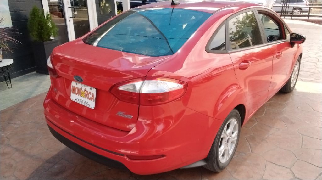 2015 Ford Fiesta Image 6