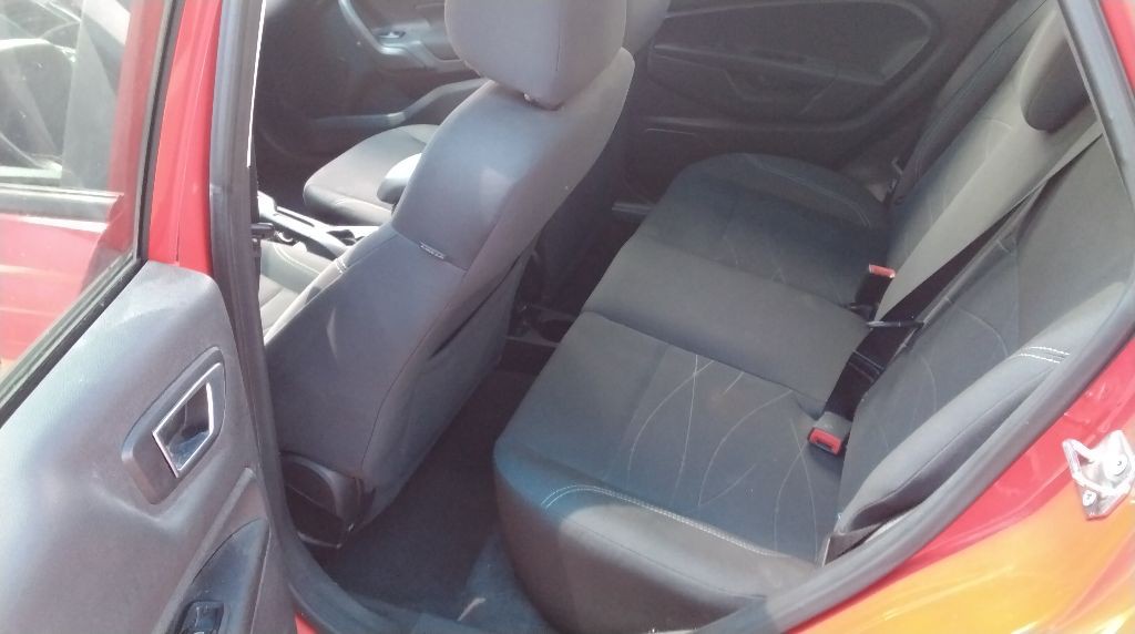 2015 Ford Fiesta Image 7