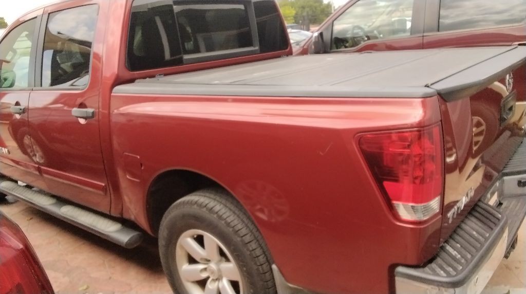 2014 Nissan Titan Image 3