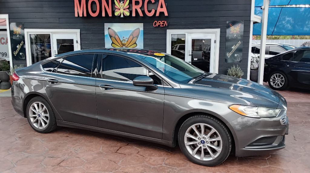 2017 Ford Fusion Image 1