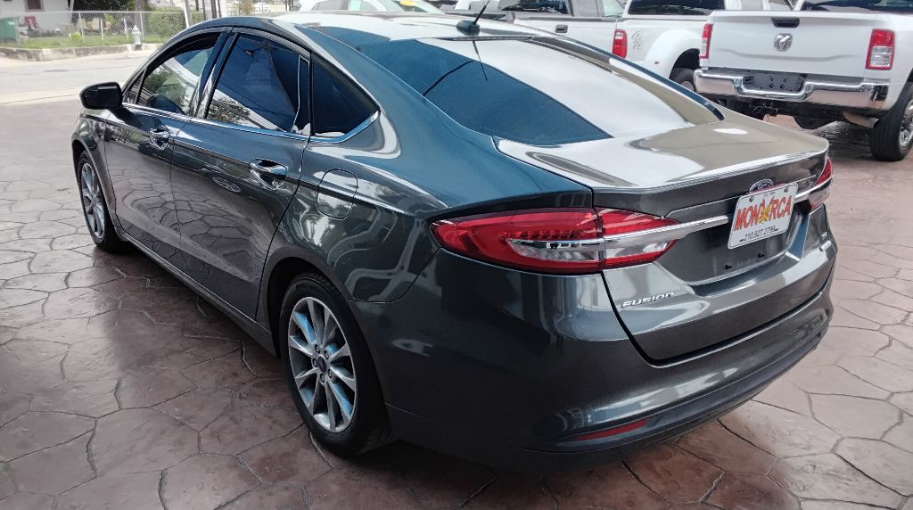 2017 Ford Fusion Image 8