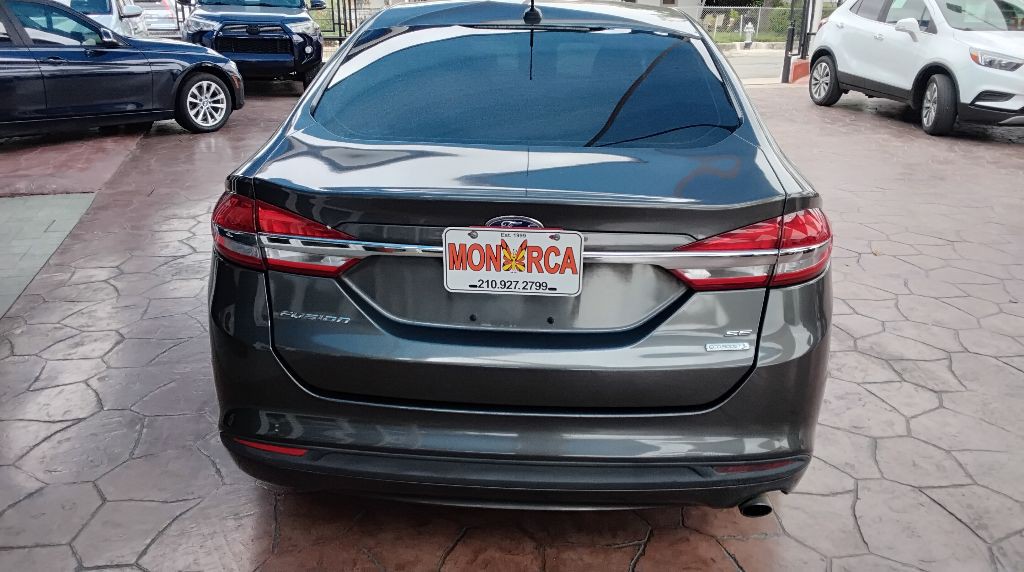 2017 Ford Fusion Image 10