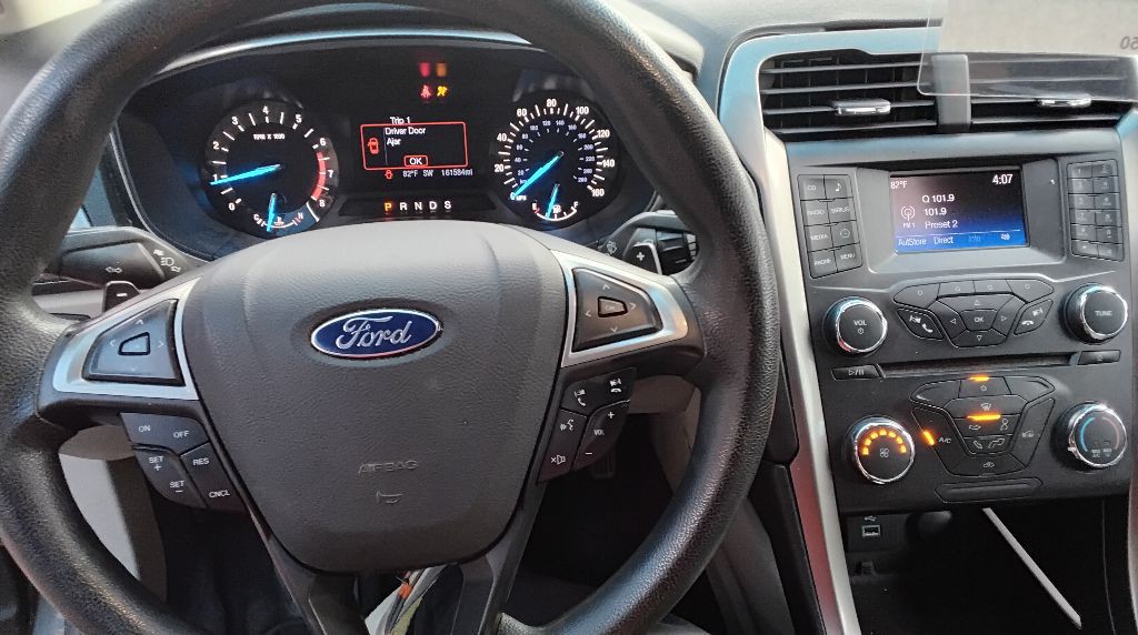 2017 Ford Fusion Image 11