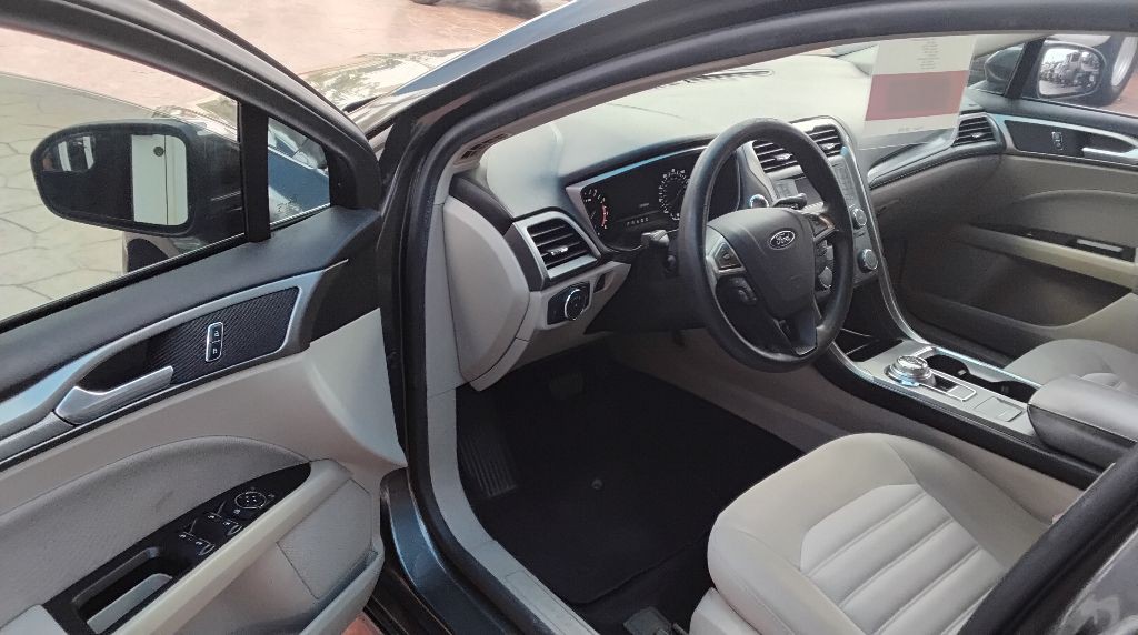 2017 Ford Fusion Image 12
