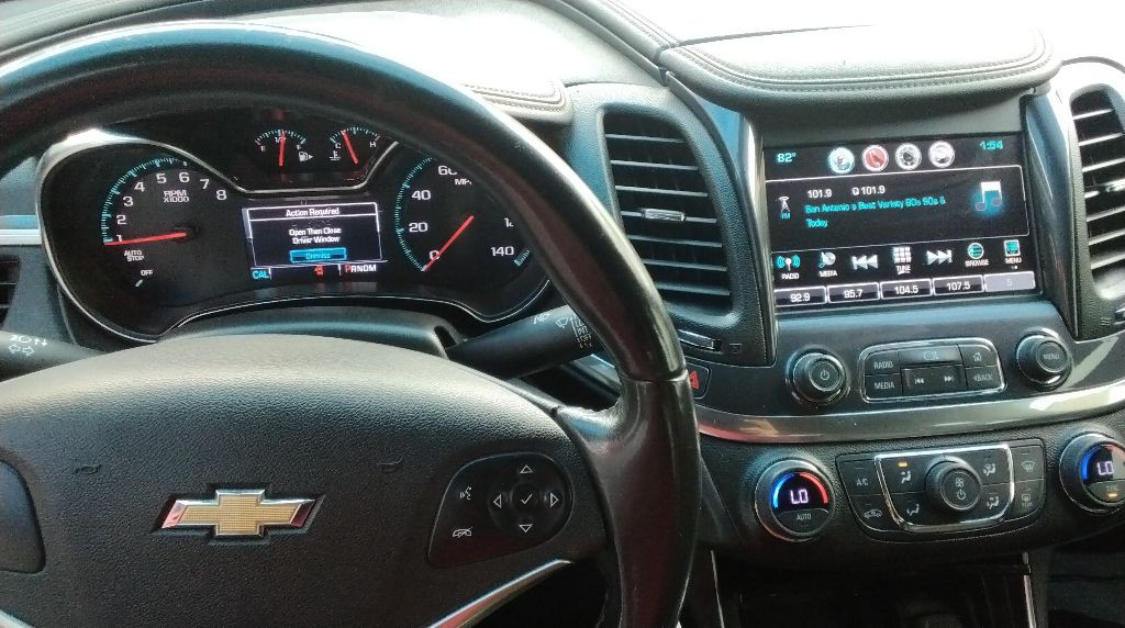2017 Chevrolet Impala Image 12