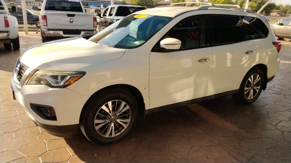 2017 Nissan Pathfinder Image 3