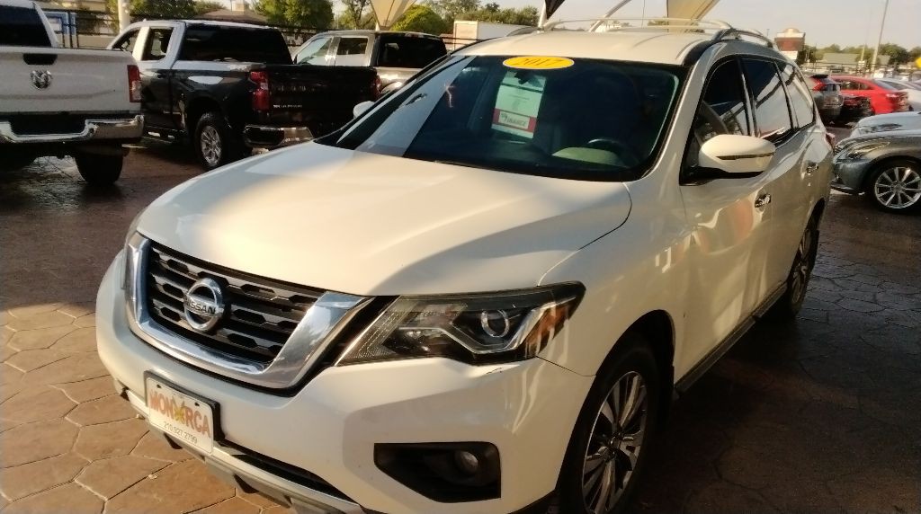 2017 Nissan Pathfinder Image 5