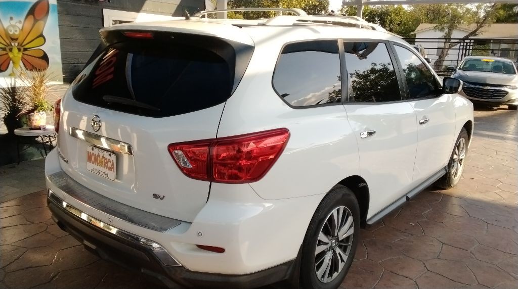 2017 Nissan Pathfinder Image 6