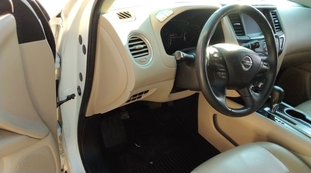 2017 Nissan Pathfinder Image 9