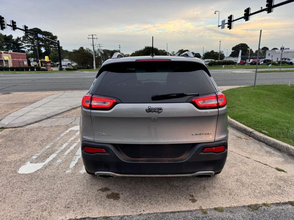 2015 Jeep Cherokee Image 2