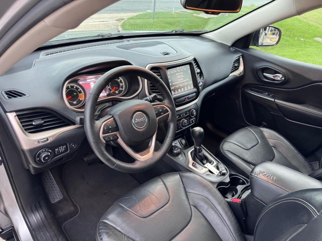 2015 Jeep Cherokee Image 14