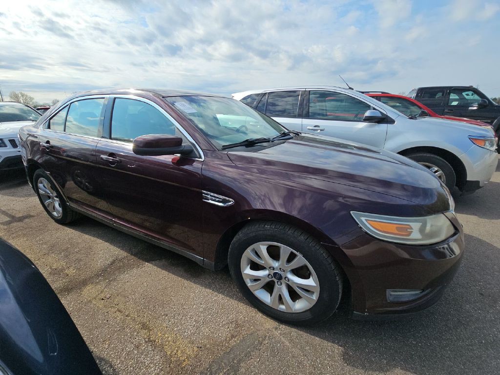2011 Ford Taurus Image 3