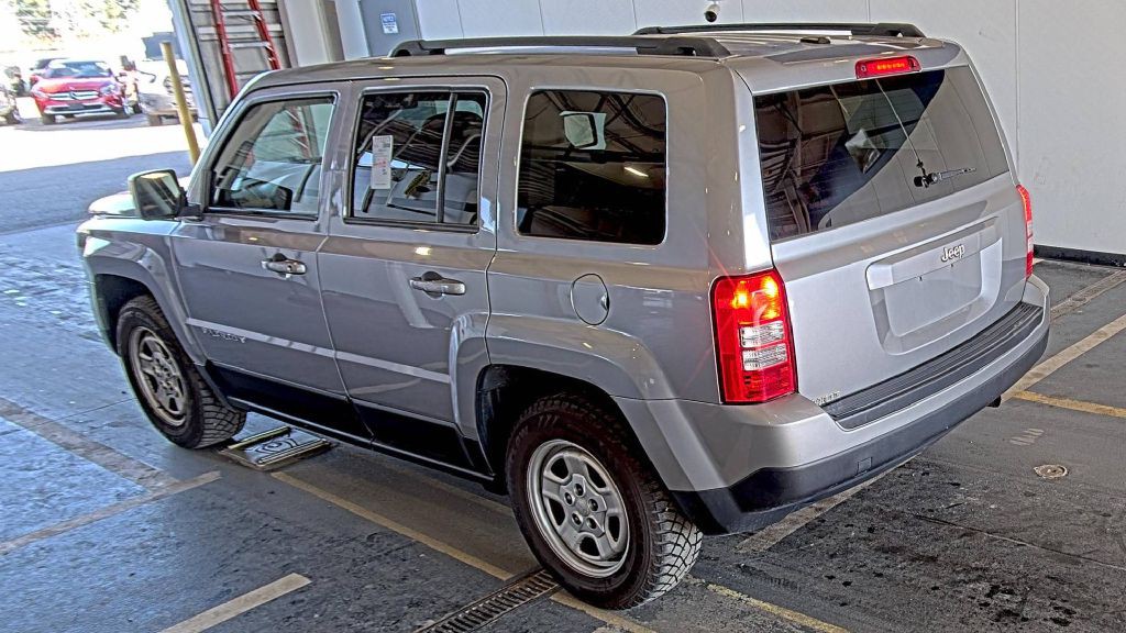 2017 Jeep Patriot Image 2