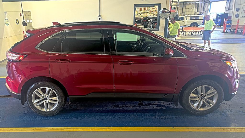 2016 Ford Edge Image 9