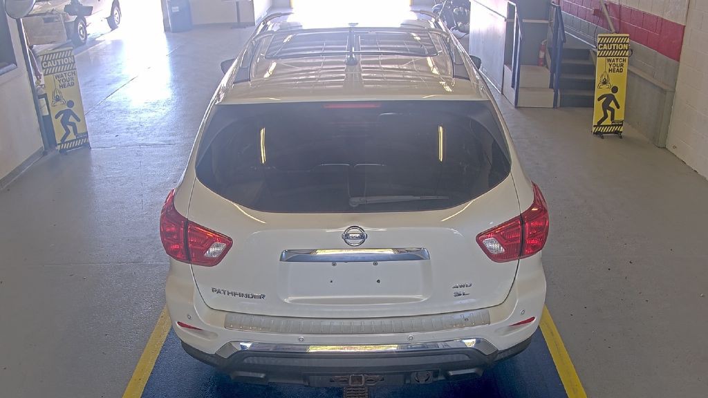 2017 Nissan Pathfinder Image 4