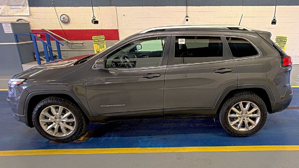 2016 Jeep Cherokee Image 2