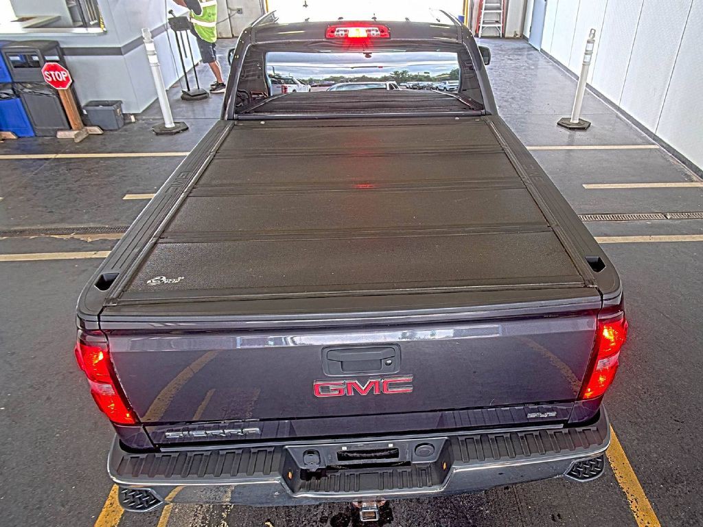 2014 GMC Sierra Image 2
