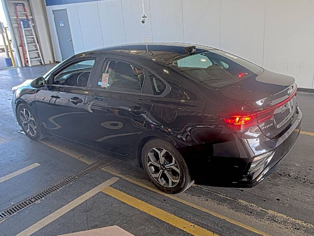 2019 Kia Forte Image 2