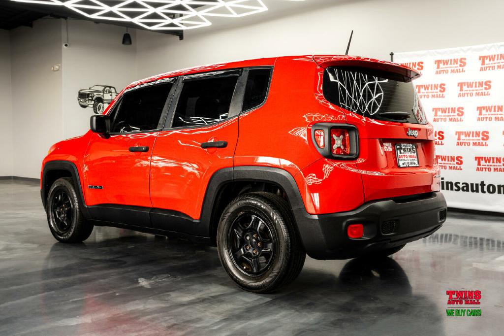 2015 Jeep Renegade Image 4