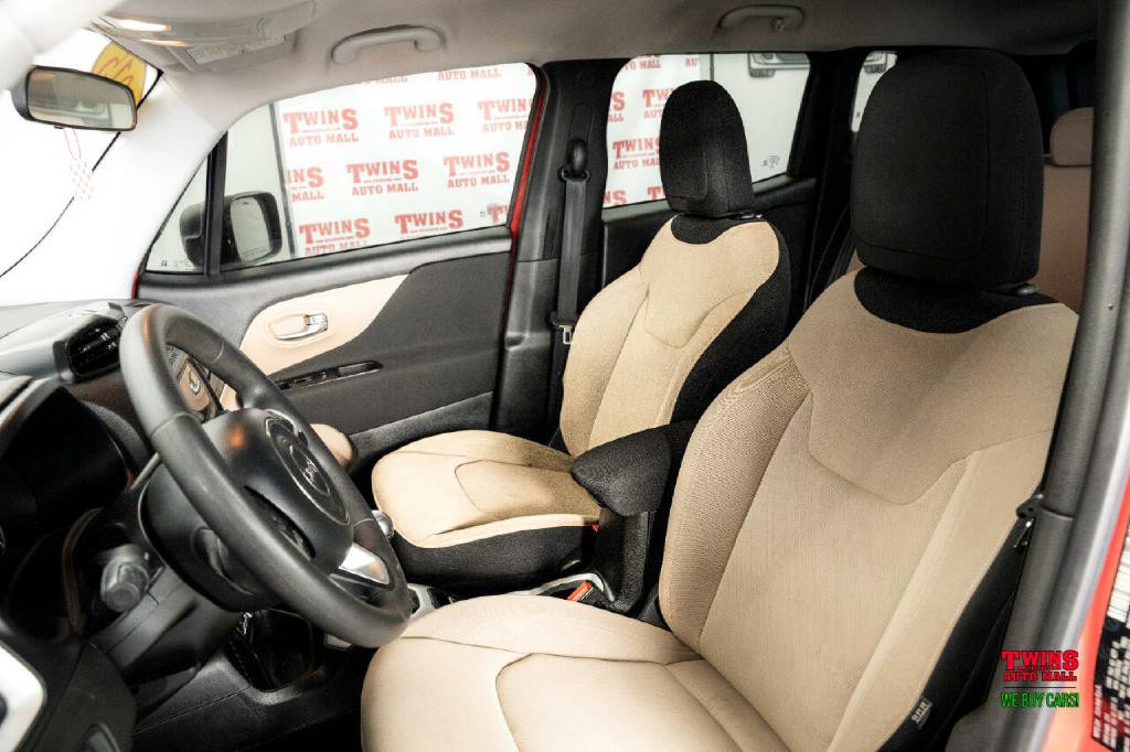 2015 Jeep Renegade Image 11